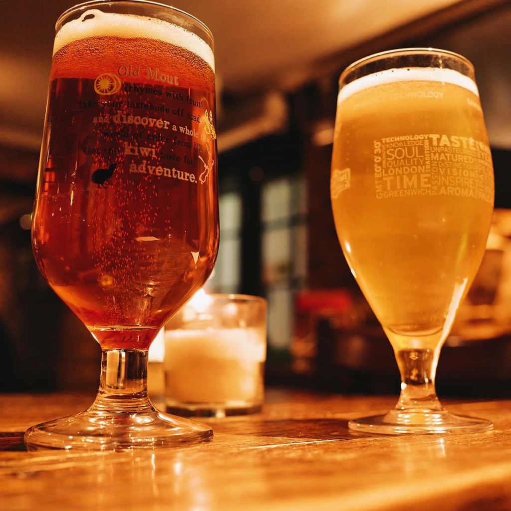 How to Truly Enjoy an Authentic British Pub Experience in London