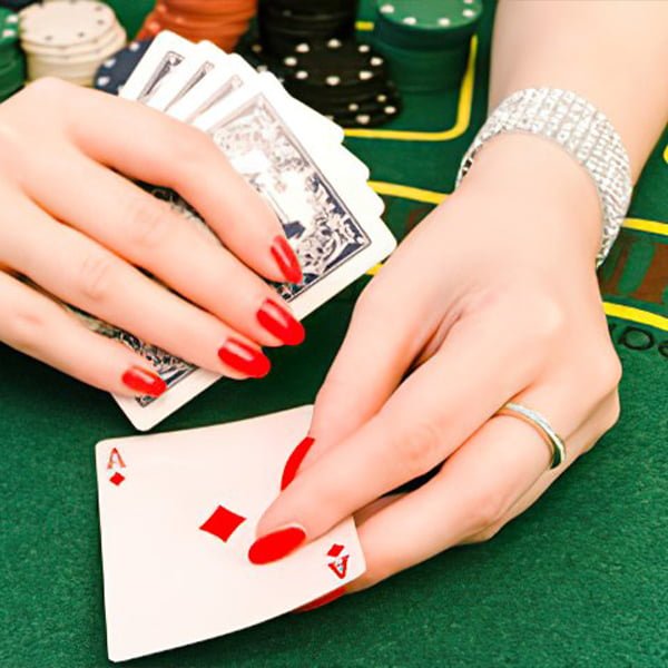 wearing jewelry while playing card games