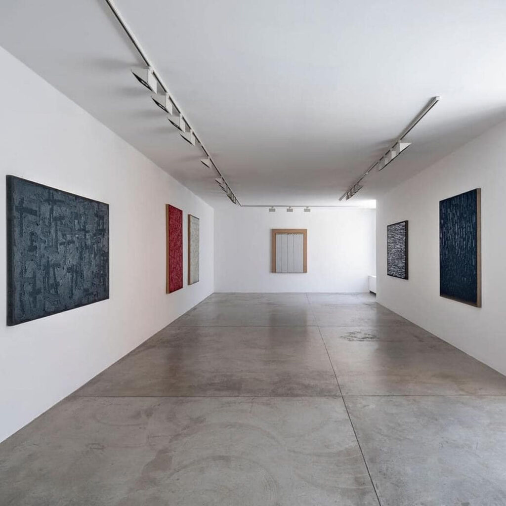 Cardi Gallery