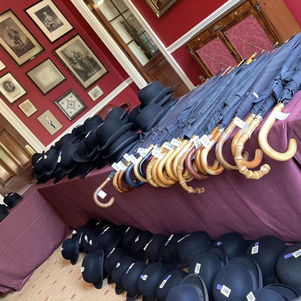 4 Cavalry & Guards Club