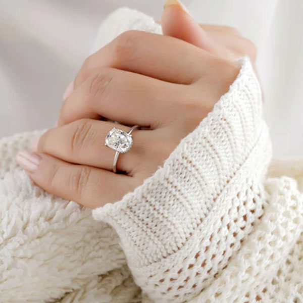Solitaire Rings: The Ultimate Symbol of Love and Commitment