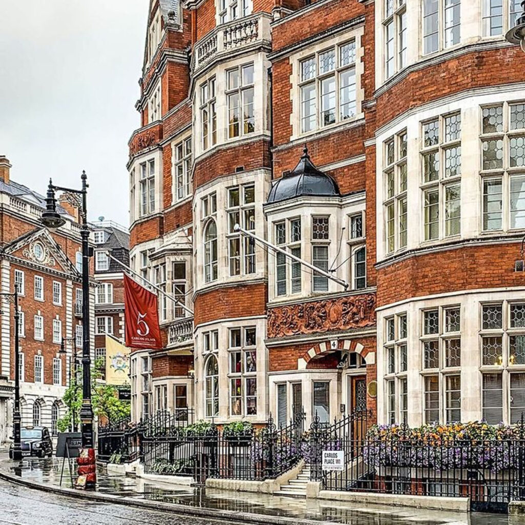 Your Glamorous Day Out in Mayfair: A Guide