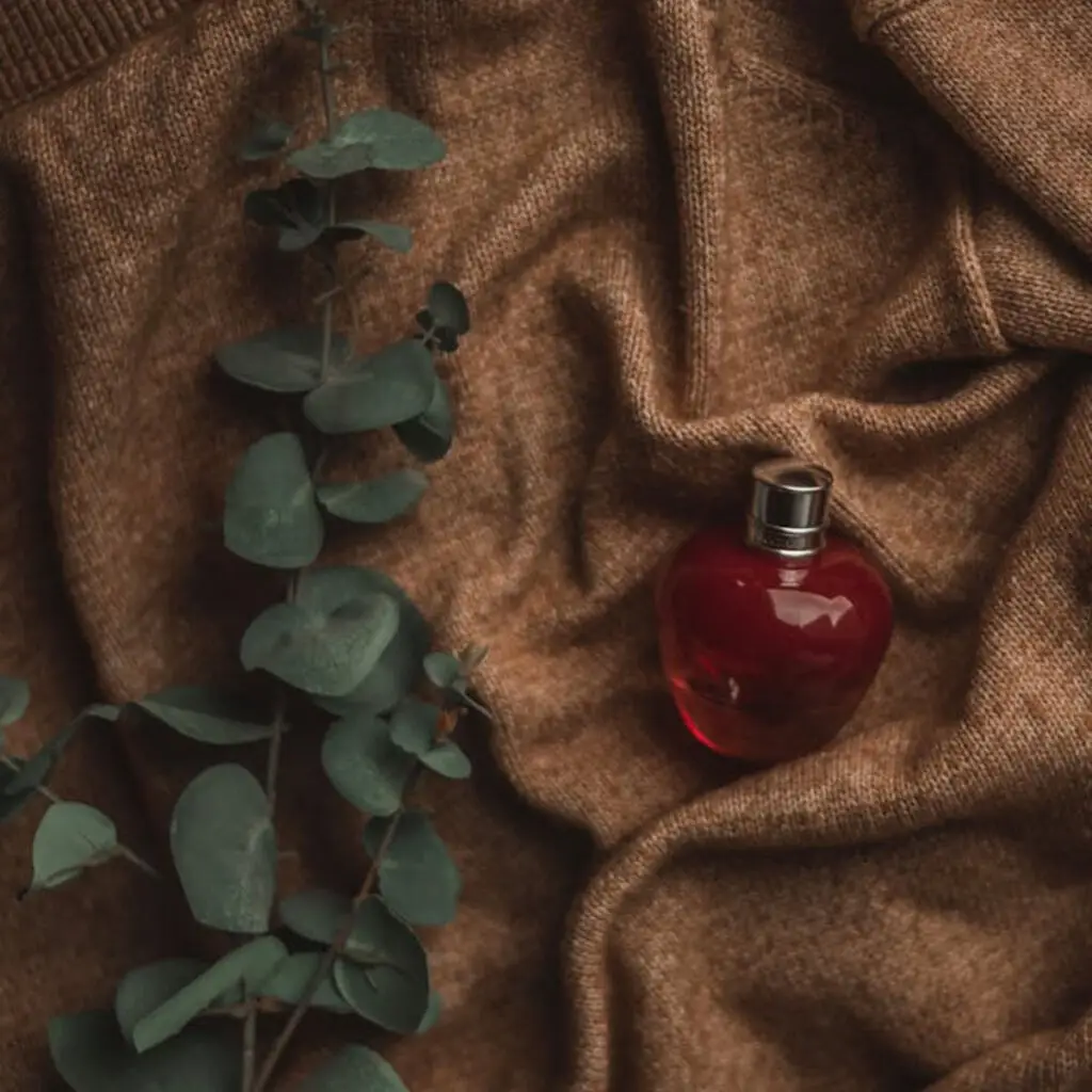 best seasons for buying perfume, seasonal fragrance guide, perfume shopping tips