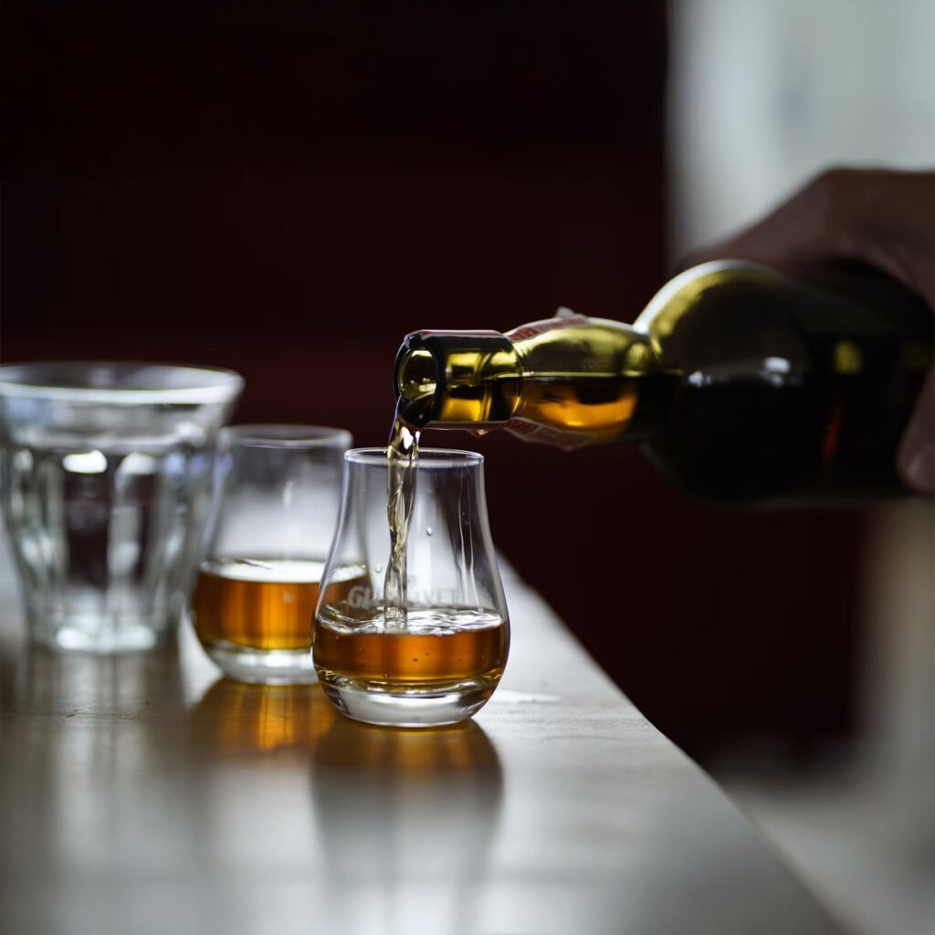 Ultimate Whisky Experience, Rare Whisky London, Best Whisky Bars, Connoisseur's Whisky Guide