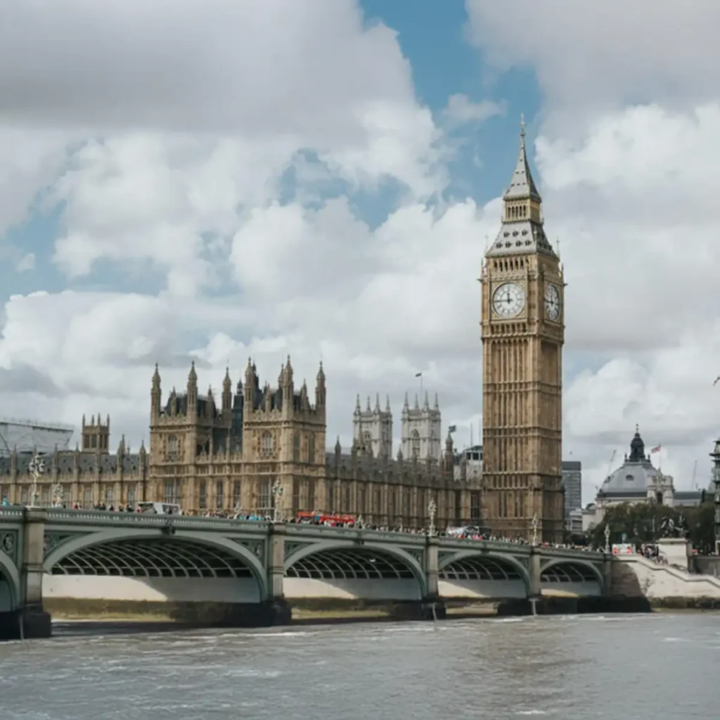 Digital Experiences Locals In London Are Logging In For