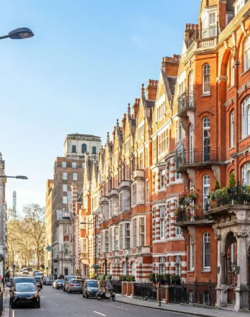 Renting in Mayfair: What to Expect From Property, Service and Management