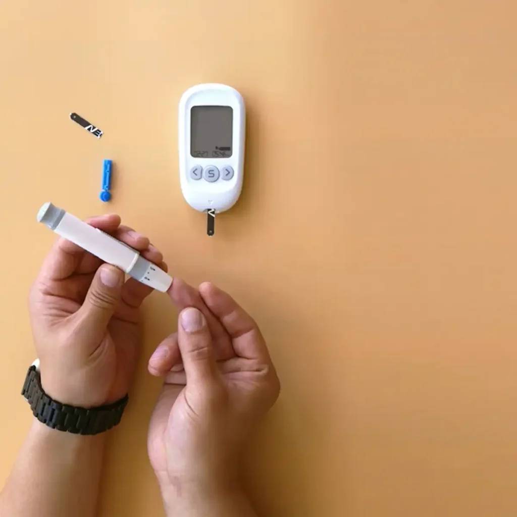 digital clinics, online healthcare access, hybrid healthcare model