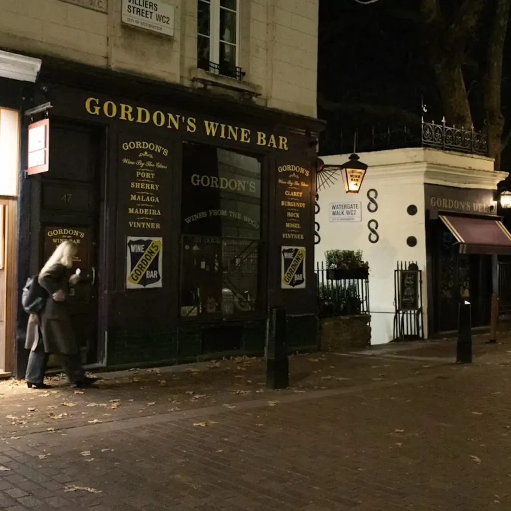 A Night Out in Mayfair: From Dinner to Late-Night Entertainment