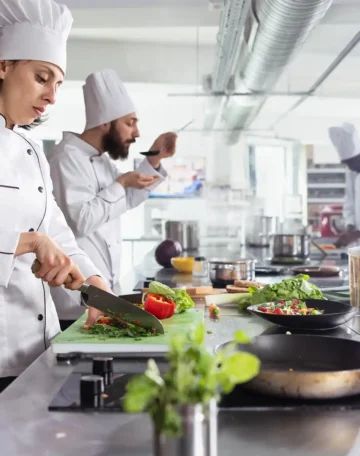 What Factors Influence Customer Satisfaction in Restaurants?
